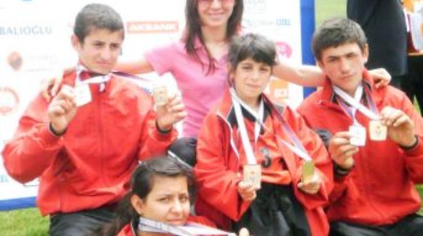 G&uuml;m&uuml;şhaneli &Ouml;zel Sporcular Rekor Kırdı