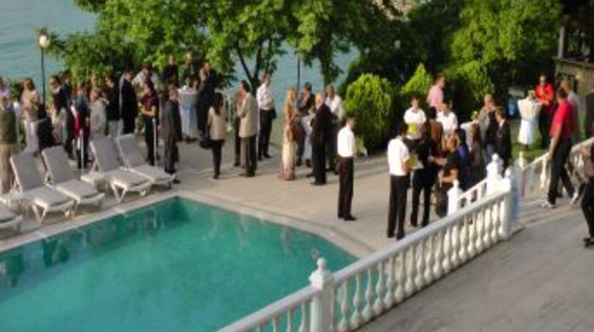 Arap Turizm El&ccedil;ileri Ak&ccedil;akoca'da