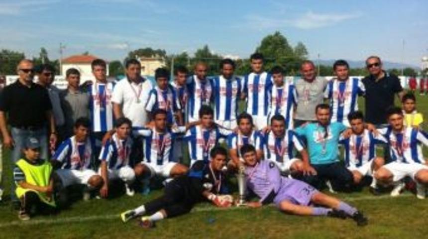 Yenihisarspor 1. Amat&ouml;r K&uuml;meye Y&uuml;kseldi