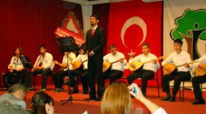 Gen&ccedil;lik Hizmetleri T&uuml;rk Halk M&uuml;ziği Korosu T&uuml;rkiye Finaline Katılacak