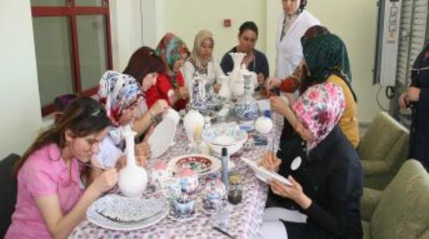 Sorgun'da &Ccedil;inicilik Kursuna Katılan Kursiyerler &Uuml;rettikleri &Uuml;r&uuml;nlere Pazar Arıyor