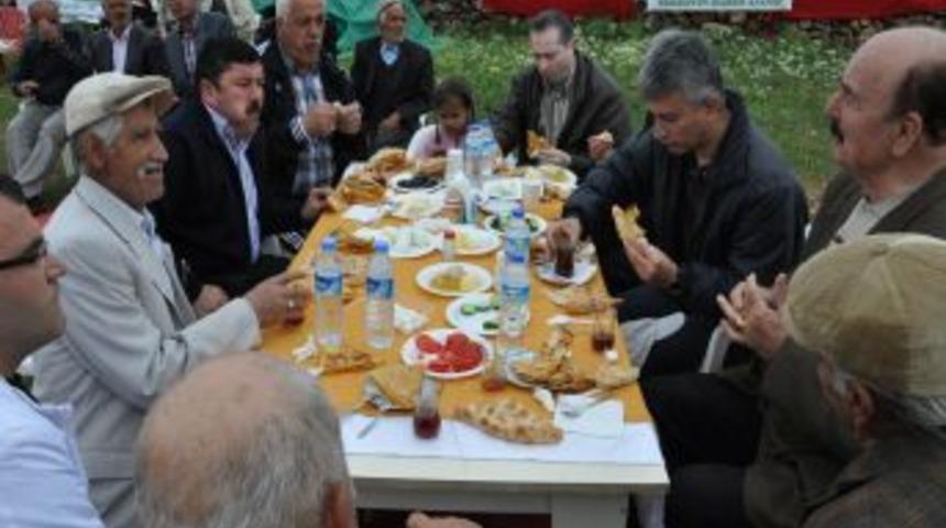 G&ouml;n&uuml;l El&ccedil;ileri Sağlıklı Yaşam İ&ccedil;in Y&uuml;r&uuml;yor