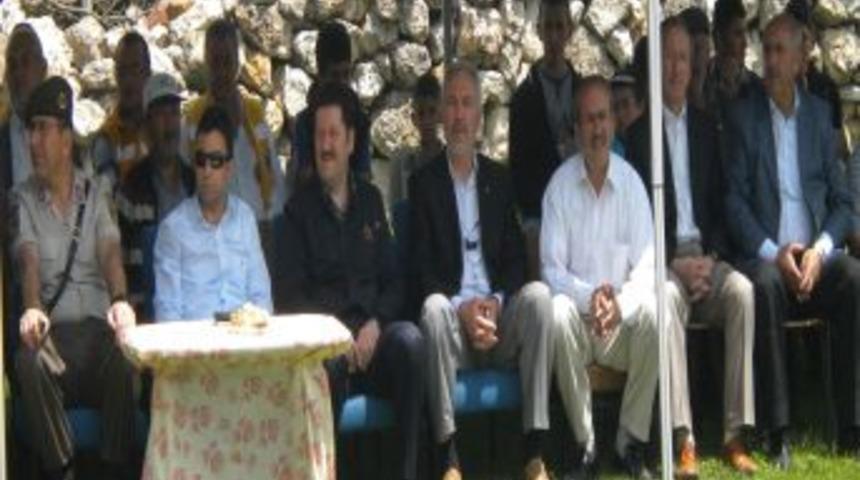 &Ccedil;&ouml;mlek&ccedil;i Ve Abaş K&ouml;ylerinde Bahar Şenliği Coşkusu