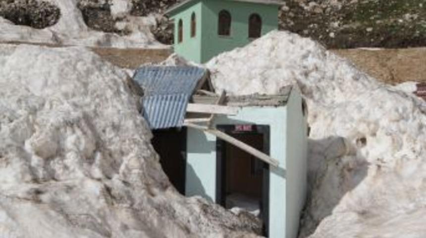 Bu Da 4 Ayaklı Mescit