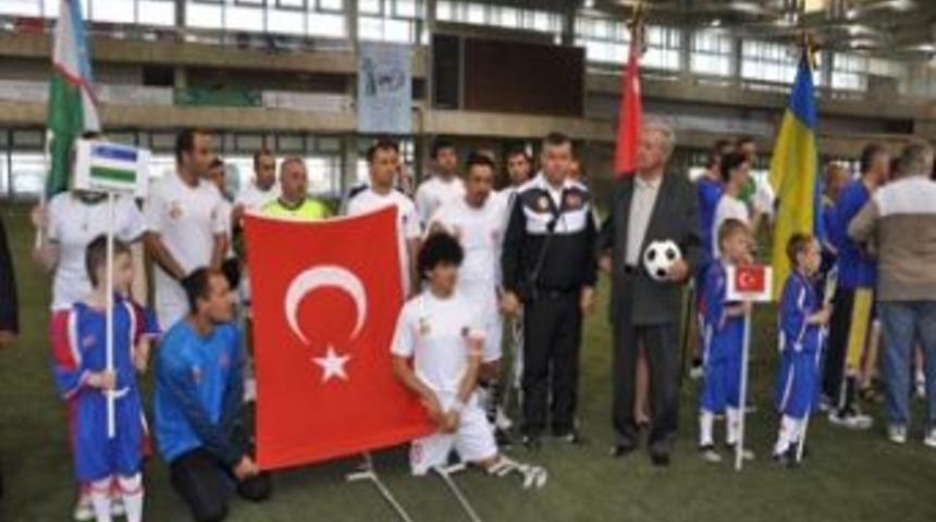 Karag&uuml;c&uuml; Ampute Futbol Takımı D&uuml;nya &Uuml;&ccedil;&uuml;nc&uuml;s&uuml; Oldu