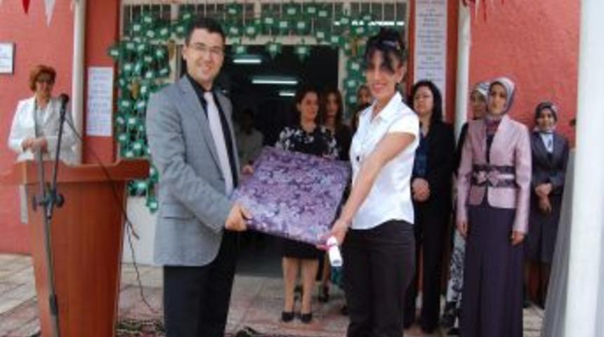 Kursiyerler El Emeklerini Sergiledi