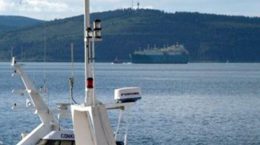 Doğalgaz Tankeri Boğazı Kapattı