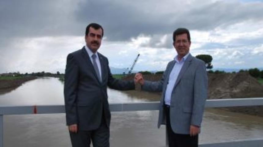 B&uuml;y&uuml;k Menderes Nehrinin Islah &Ccedil;alışmaları Ko&ccedil;arlı Ovasında Devam Ediyor