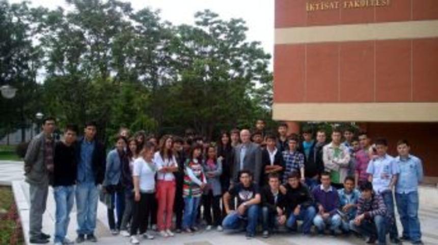 Gediz Ticaret Meslek Lisesi Anadolu &Uuml;niversitesi'ne Gezi D&uuml;zenledi