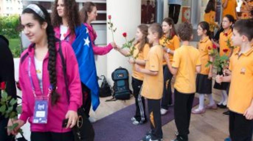 T&uuml;rk Kolejleri'nde Okuyan &Ouml;ğrenciler, Anadolu Turnesine &Ccedil;ıktı