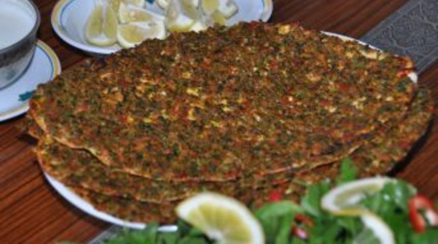 &ldquo;Lahmacunu Ermenistan&rsquo;a Kaptırabiliriz&rdquo;