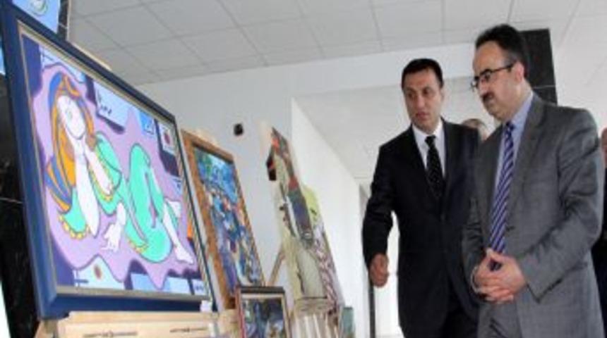 Orta &Ouml;ğretim &Ouml;ğrencileri, Etik Sergisi A&ccedil;tı