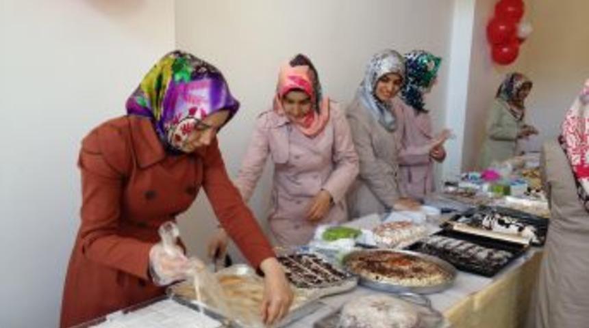 &Ouml;ğrenciler Yararına Kermes D&uuml;zenlendi