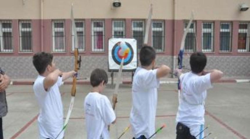 Kardeş Okullar Yaz Oyunları Cerrah'ta Start Aldı