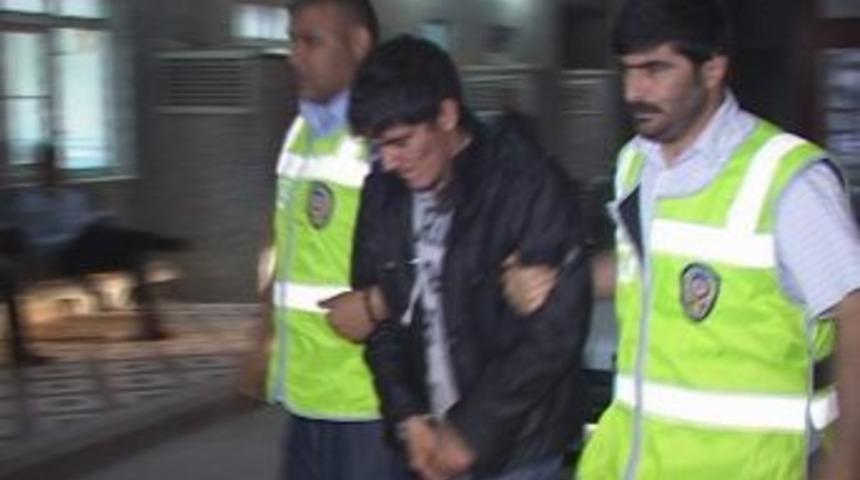 Hırsızlar Buzdolabından Et &Ccedil;aldı