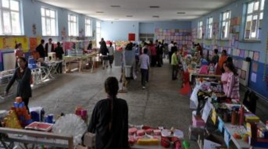 Pazaryeri'nde El İşi Sergisi