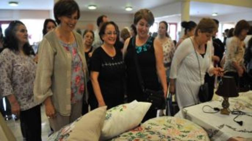 Buca'da El Emeği- G&ouml;z Nuru &Uuml;r&uuml;nler Sergide