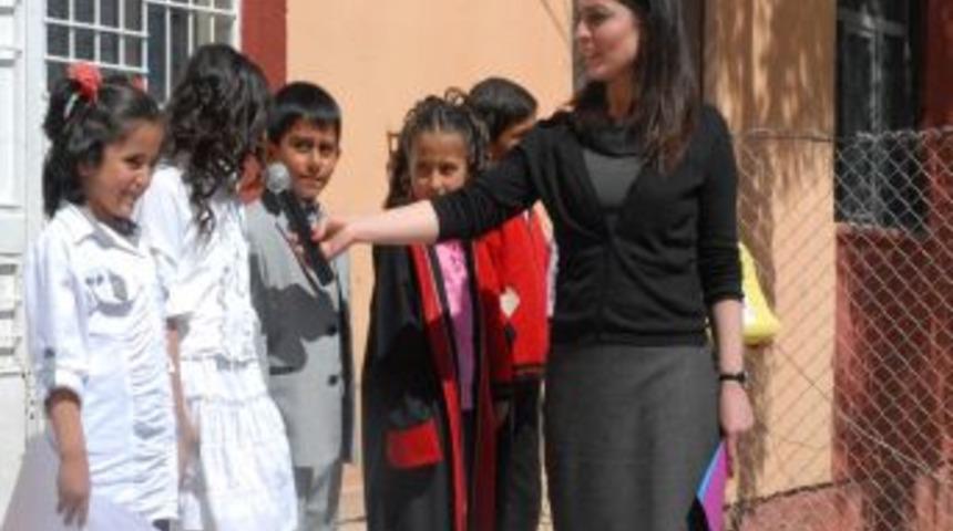 Başkale'de Coşkulu Okuma Bayramı Sevinci