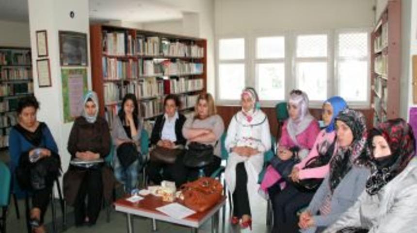 'Kadına Y&ouml;nelik Şiddet'e Dikkat &Ccedil;eken Toplantı