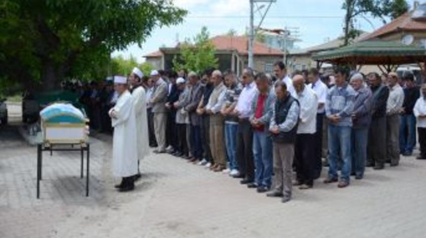Tekirdağ'da Denize D&uuml;şen Ara&ccedil;ta Hayatını Kaybeden G&uuml;lhan &Ccedil;ifti Toprağa Verildi