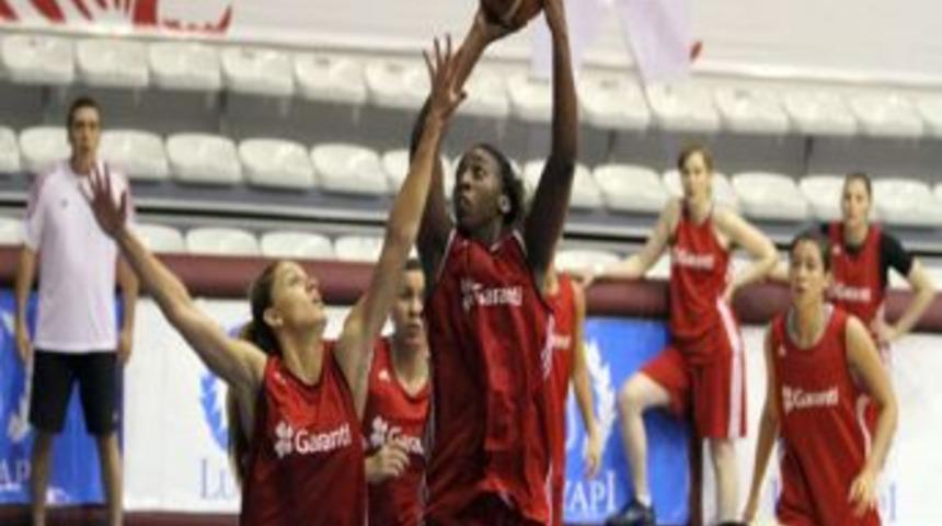 A Milli Kadın Basketbol Takımı Kepez Turnuvası Hazırlıklarını S&uuml;rd&uuml;r&uuml;yor