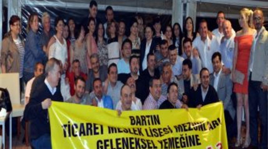 Ticaret Lisesi Mezunları Yemekte Buluştu