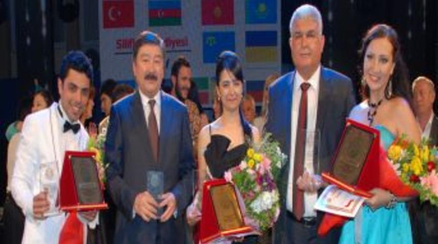 T&uuml;rk&ccedil;e Konuşan &Uuml;lkelerarası Ses Yarışması'nın Galibi Azerbaycan