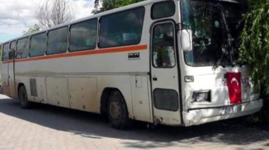 Seyitgazi'de Trafik Kazası: 1 &Ouml;l&uuml;