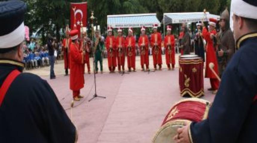 Uluabatlı Hasan Fethin 559'uncu Yıld&ouml;n&uuml;m&uuml;nde K&ouml;y&uuml;nde Anıldı