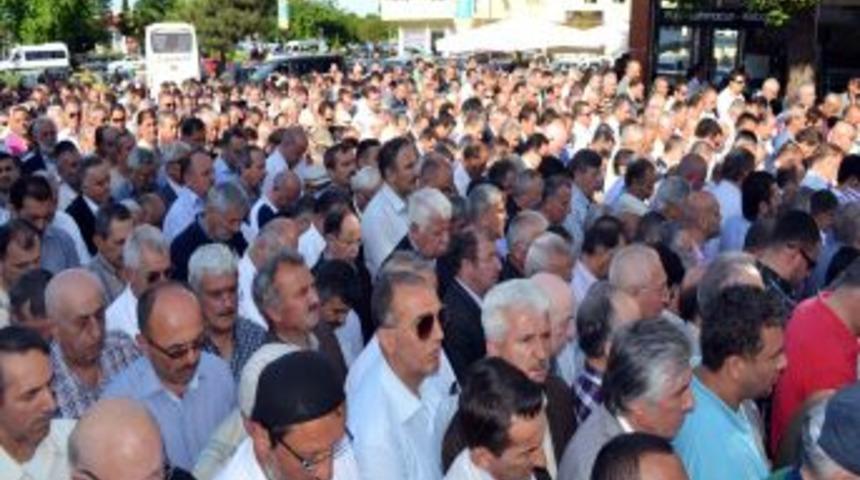Ordu&rsquo;nun Hayırsever Işadamı Şefik Yılmaz, Son Yolculuğuna Uğurlandı