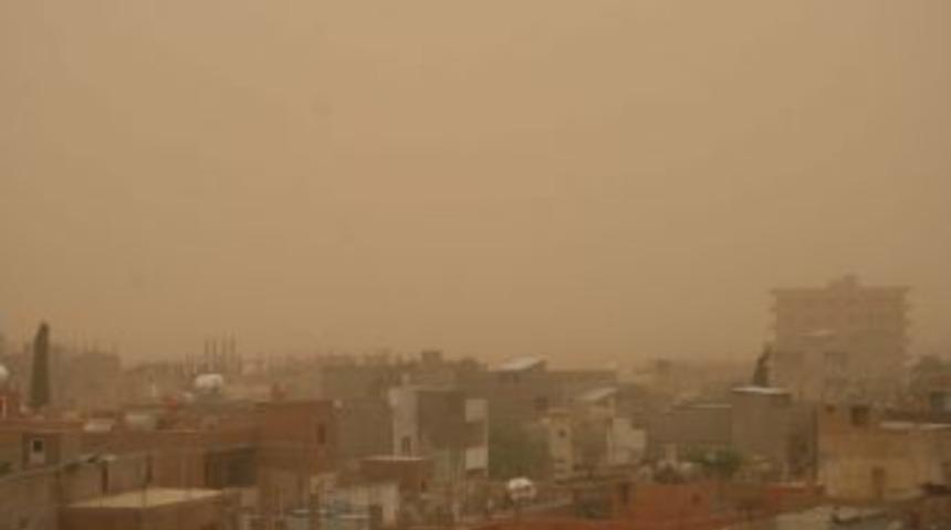 Nusaybin&rsquo;i Toz Bulutu Kapladı