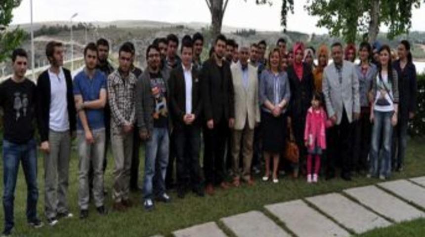 Ak Parti &Uuml;niversiteler Birimi D&ouml;nem Toplantısı Yapıldı