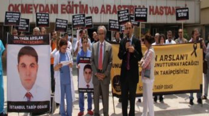 Sağlık &Ccedil;alışanlarından 'şiddet' Protestosu