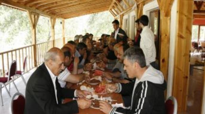 Ak Partililer Piknikte Buluştu