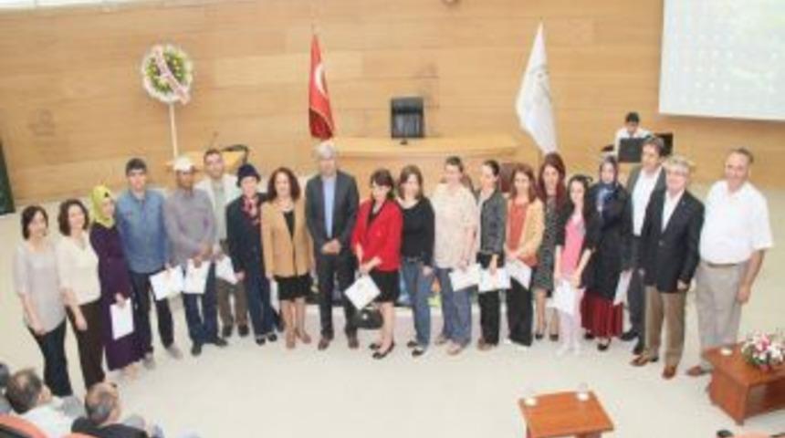 Ebru Sanatına Adım Atan 24 Kursiyer İlk Sergisini A&ccedil;tı