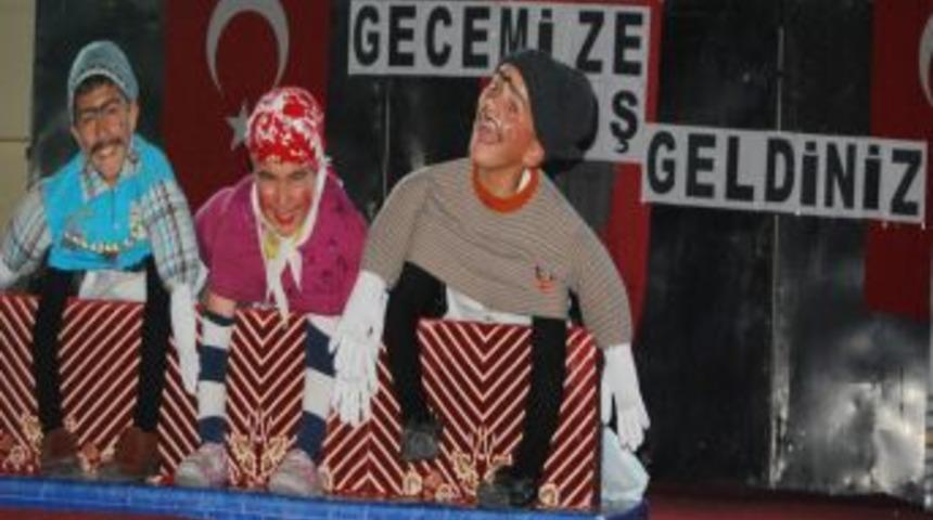 Muzaffer Ecemiş İlk&ouml;ğretim Okulu'nda Yıl Sonu Gecesi