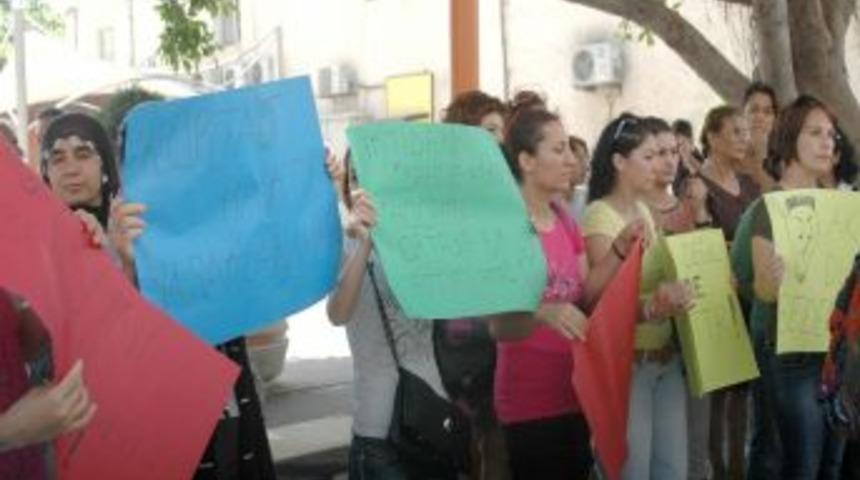 Sezaryen Ve K&uuml;rtaj Yanlılarından Protesto