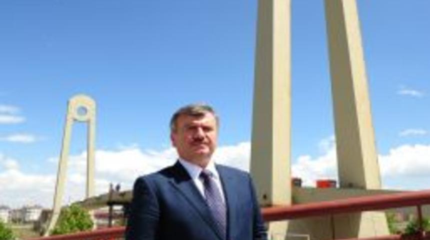 Konya B&uuml;y&uuml;kşehir'den &Ouml;rnek Yaya K&ouml;pr&uuml;leri