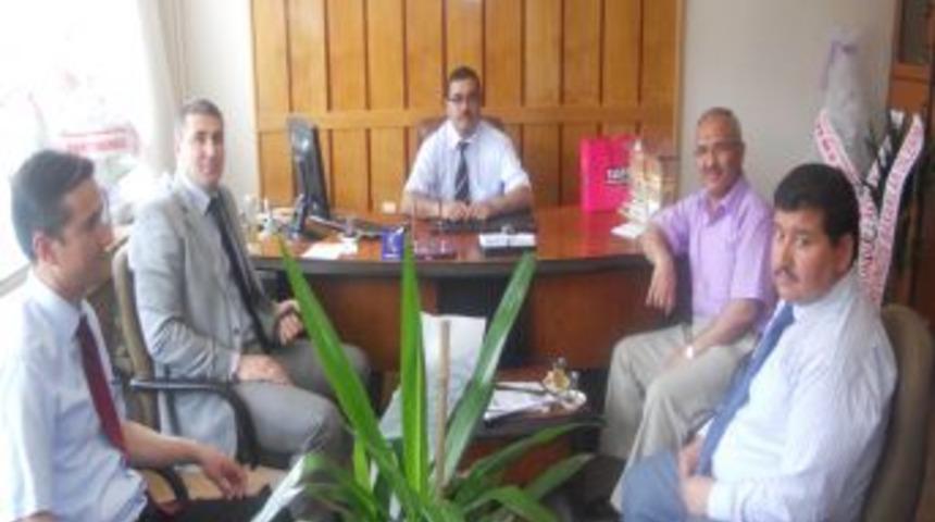 Kula Eğitim G&ouml;n&uuml;ll&uuml;leri'nden Milli Eğitim'e Ziyaret