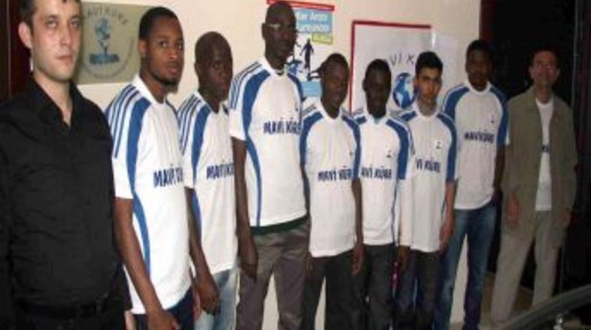 24 &Uuml;lkenin &Ccedil;ocukları Futbolda Buluştu