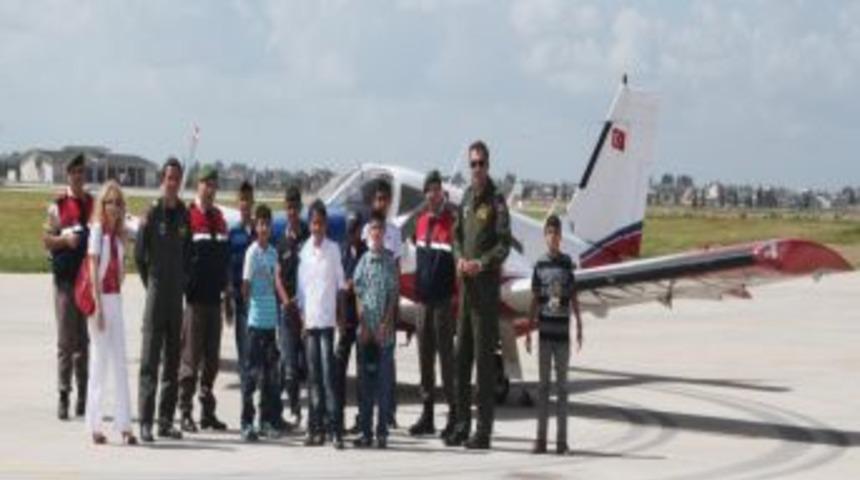 Mehmet&ccedil;ik Taş Atan &Ccedil;ocukları Sporla Islah Edip U&ccedil;ağa Bindirdi