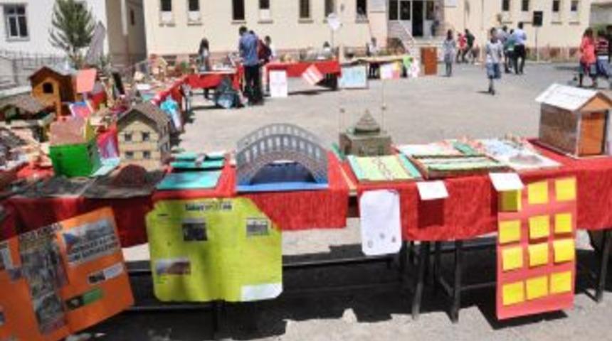 Tortum &Ccedil;pl'den Yılsonu Sergisi