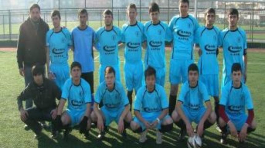 Tuğlaspor Yaz Futbol Okulu A&ccedil;ıyor