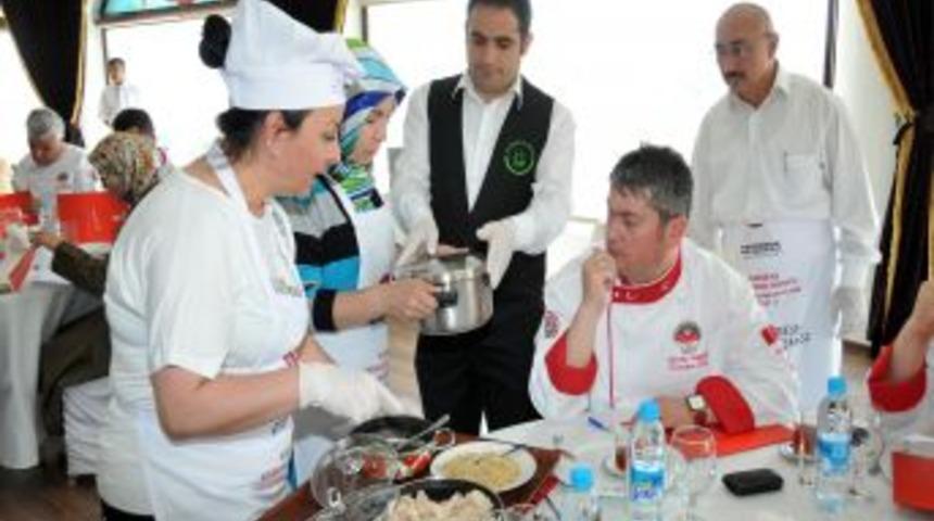 Karadeniz Lezzetleri Ke&ccedil;i&ouml;ren'de G&ouml;r&uuml;c&uuml;ye &Ccedil;ıktı