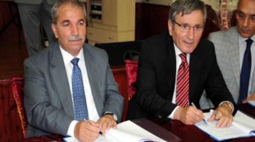 İlkadım Belediyesi Iş&ccedil;ileri Y&uuml;zde 33'l&uuml;k Zamla Sevindi