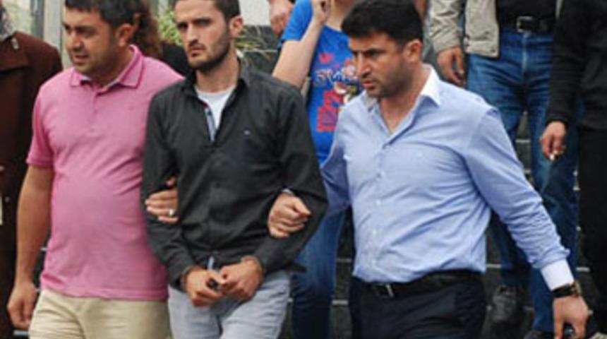 Bı&ccedil;ak dayayıp, patronunu ka&ccedil;ırdı