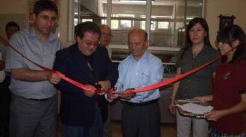 Selendi'de &Ouml;ğretmen Adaylarından Resim Sergisi