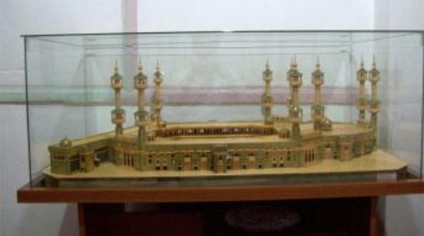 Sivaslı Mobilya Ustası, Mescid-i Haram'ın Maketini Yaptı