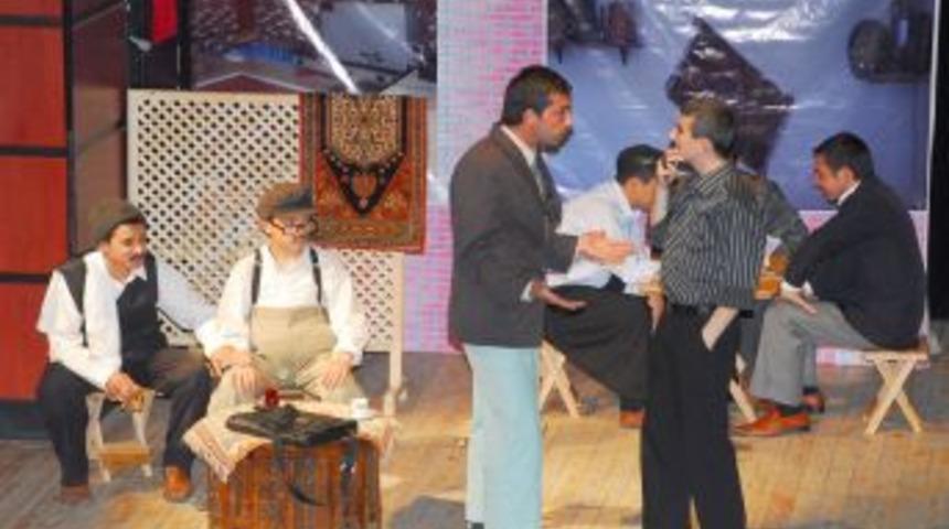 Kekeme &Ouml;ğrenci Tiyatro Festivaliyle Konuşmasını D&uuml;zeltti