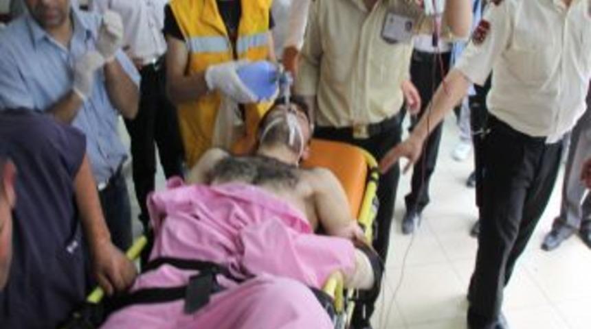 Otomobil Devrildi, 6 Kişi Yaralı